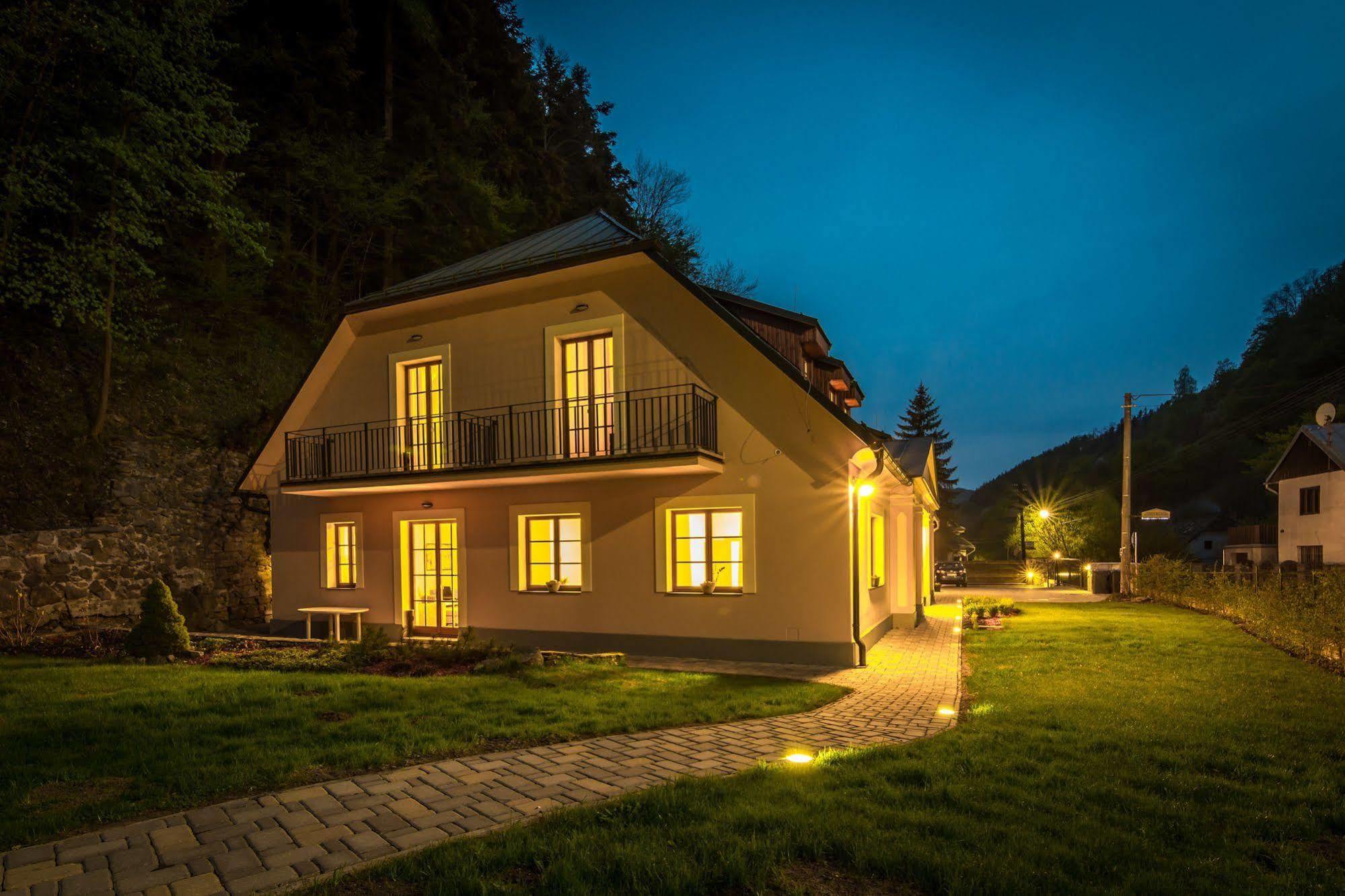 Apartmány Weissov Dom Banská Štiavnica Exterior foto