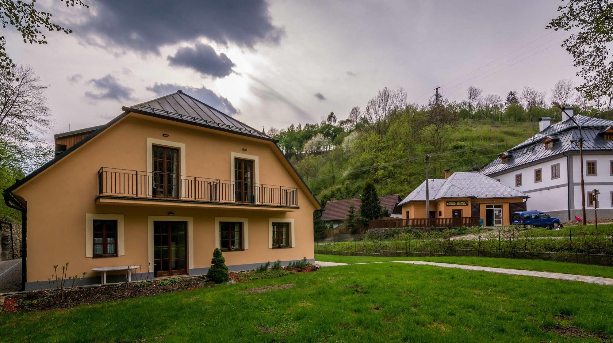 Apartmány Weissov Dom Banská Štiavnica Exterior foto
